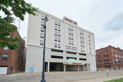 Massillon ohio hotels  Location is in a busy area but the hotel is